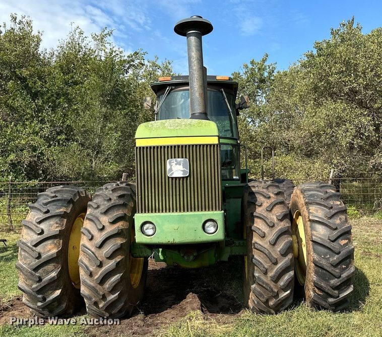 image for item NX9731 1977 John Deere 8430  4WD tractor