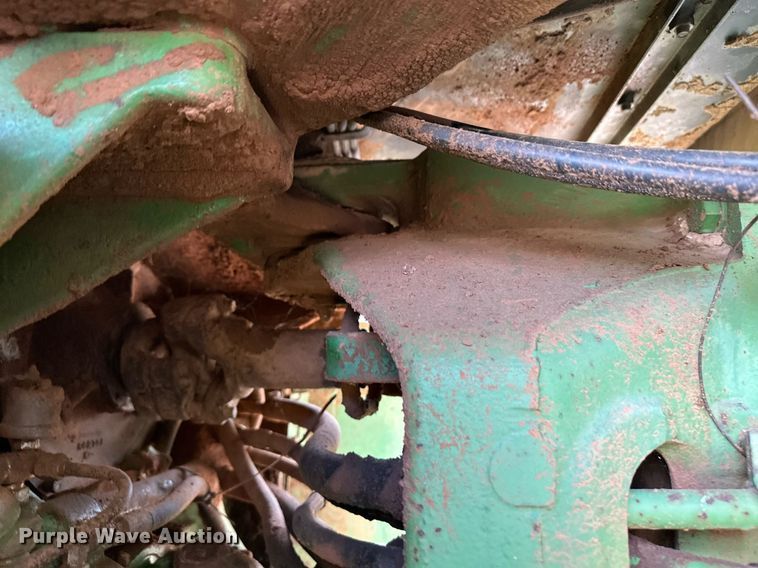 image for item NX9731 1977 John Deere 8430  4WD tractor