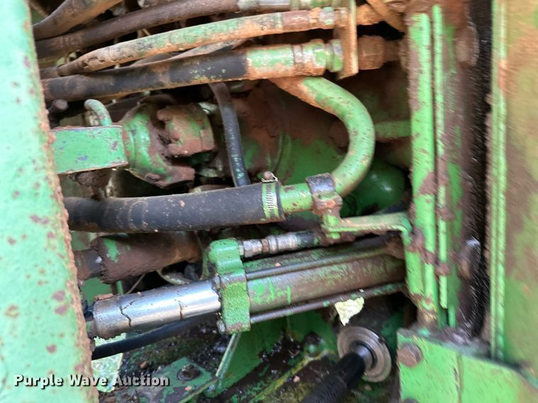 image for item NX9731 1977 John Deere 8430  4WD tractor