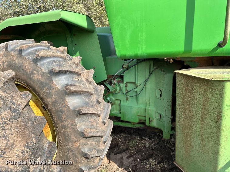 image for item NX9731 1977 John Deere 8430  4WD tractor