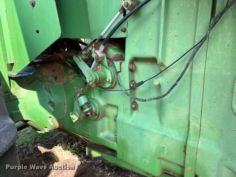 image for item NX9731 1977 John Deere 8430  4WD tractor