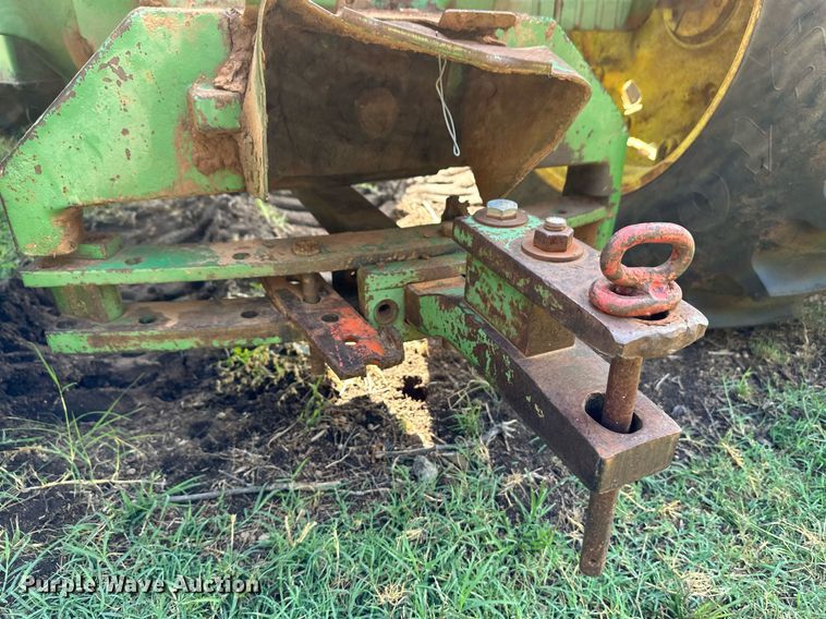 image for item NX9731 1977 John Deere 8430  4WD tractor