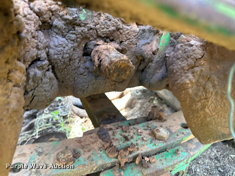 image for item NX9731 1977 John Deere 8430  4WD tractor