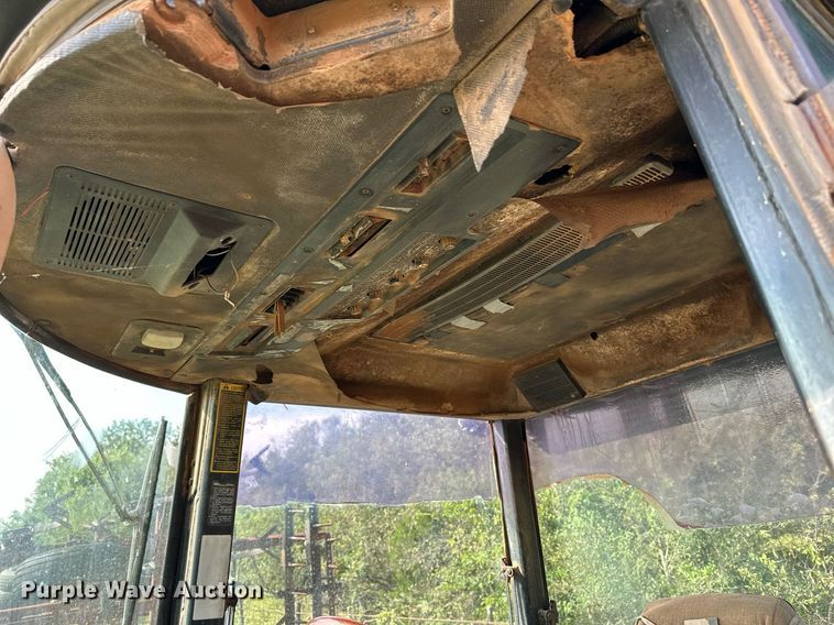 image for item NX9731 1977 John Deere 8430  4WD tractor