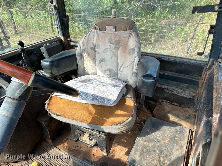 image for item NX9731 1977 John Deere 8430  4WD tractor