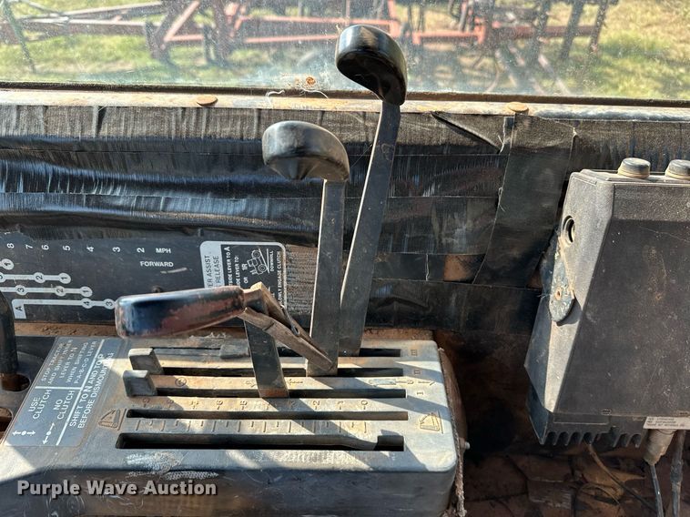 image for item NX9731 1977 John Deere 8430  4WD tractor