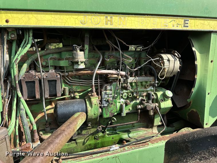 image for item NX9731 1977 John Deere 8430  4WD tractor