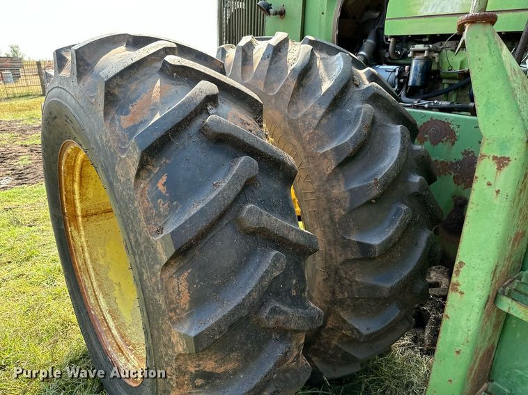 image for item NX9731 1977 John Deere 8430  4WD tractor