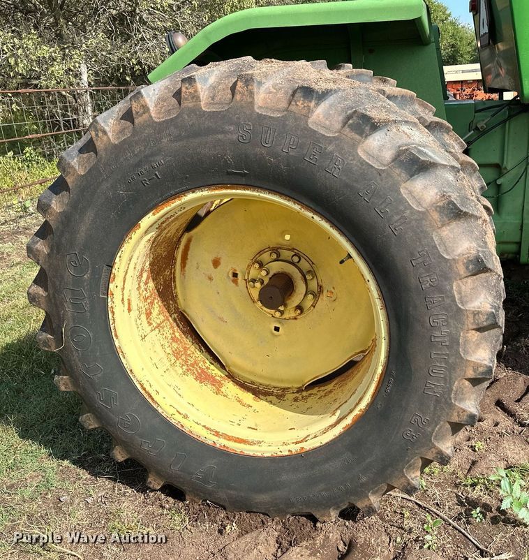 image for item NX9731 1977 John Deere 8430  4WD tractor