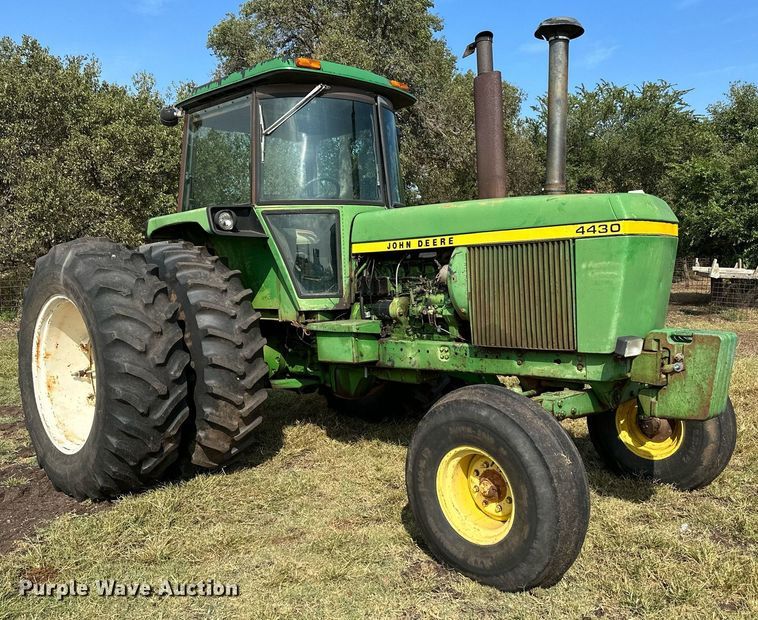 image for item NX9732 1975 John Deere 4430  tractor
