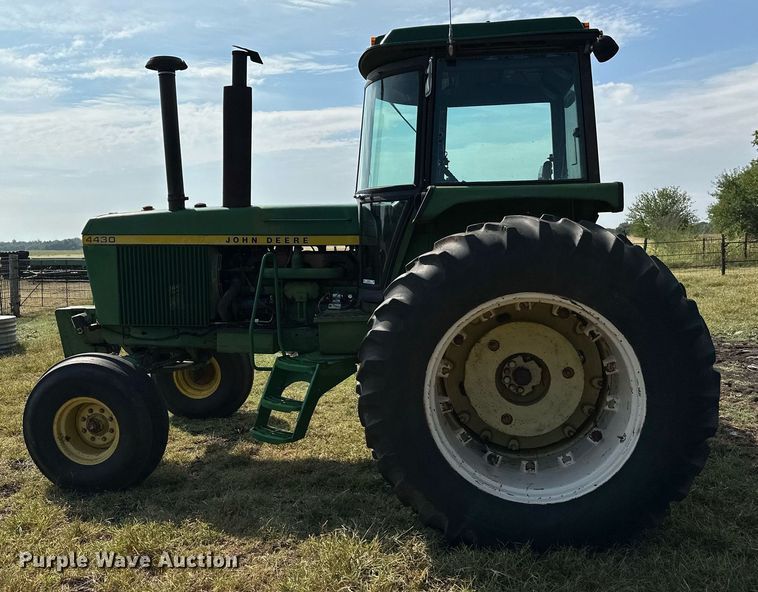 image for item NX9732 1975 John Deere 4430  tractor