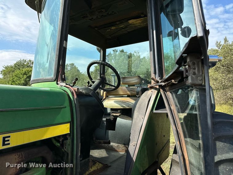 image for item NX9732 1975 John Deere 4430  tractor