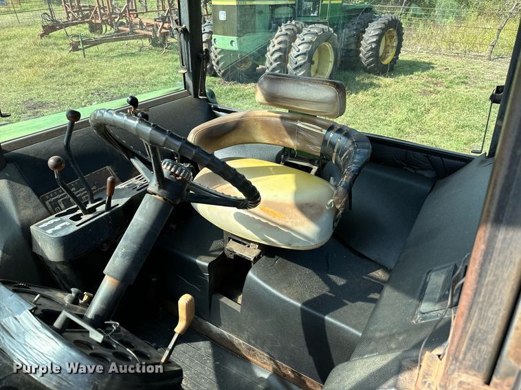 image for item NX9732 1975 John Deere 4430  tractor