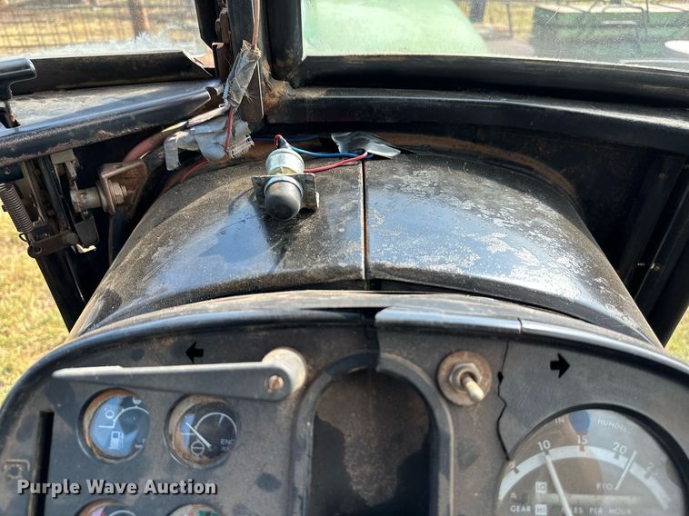 image for item NX9732 1975 John Deere 4430  tractor