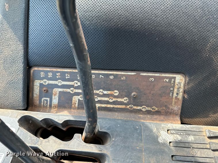 image for item NX9732 1975 John Deere 4430  tractor