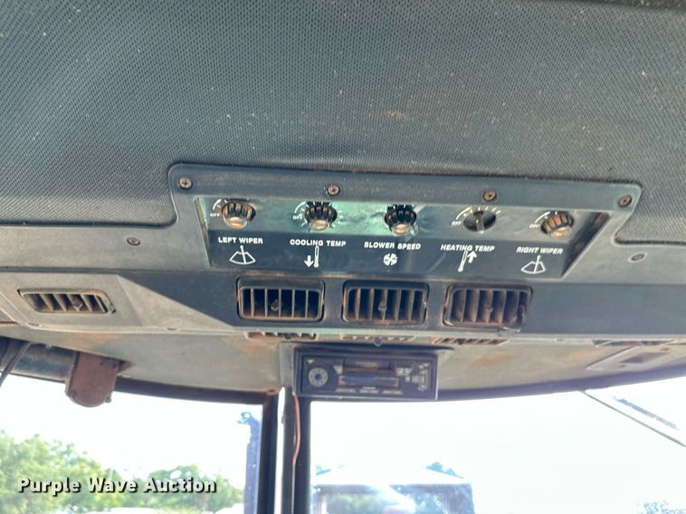 image for item NX9732 1975 John Deere 4430  tractor