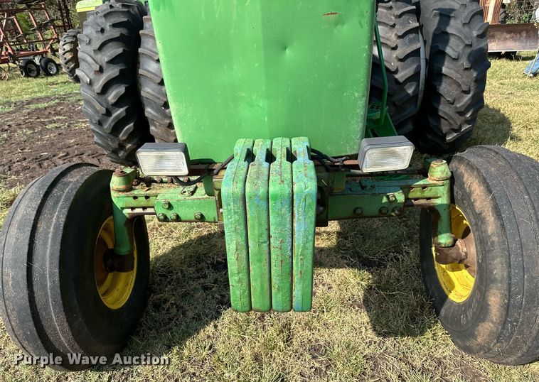 image for item NX9732 1975 John Deere 4430  tractor