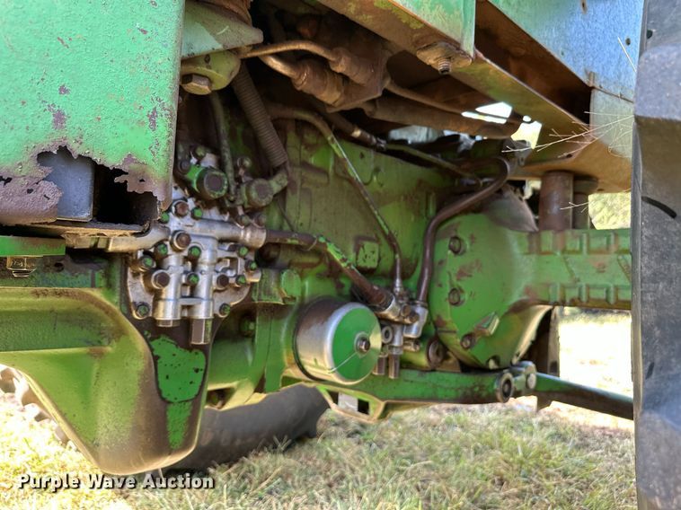 image for item NX9732 1975 John Deere 4430  tractor
