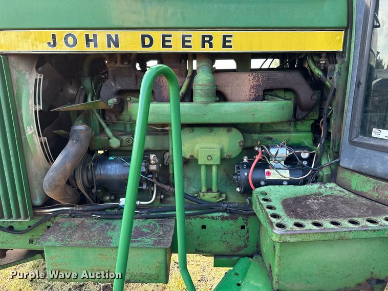 image for item NX9732 1975 John Deere 4430  tractor