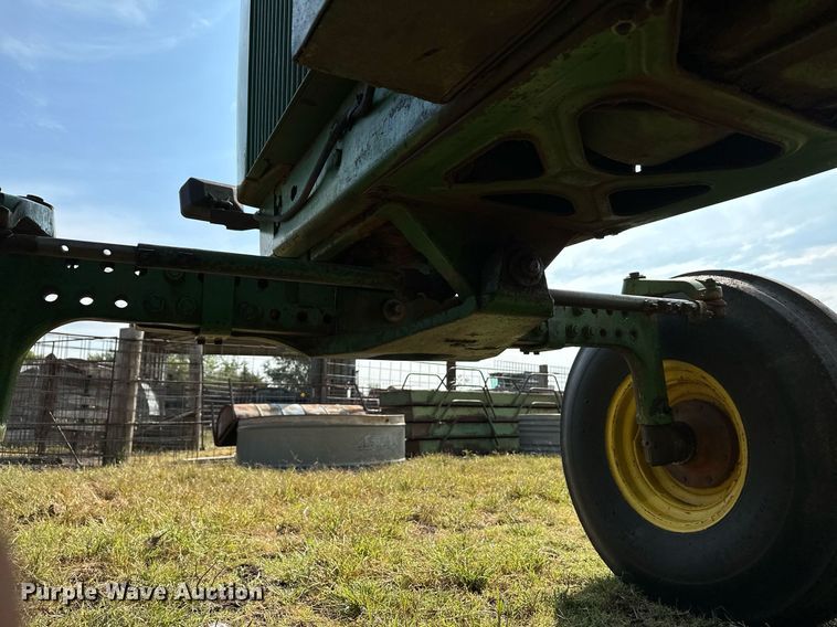 image for item NX9732 1975 John Deere 4430  tractor