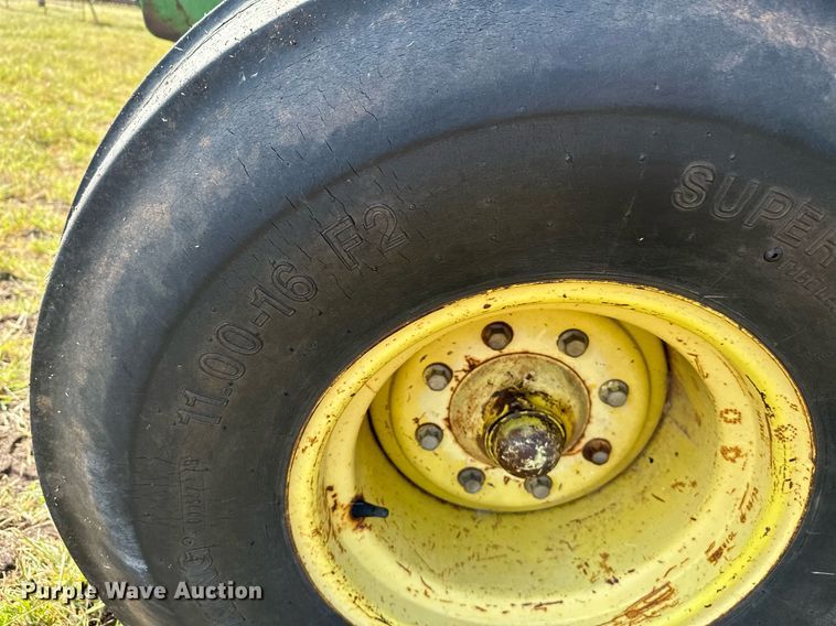 image for item NX9732 1975 John Deere 4430  tractor