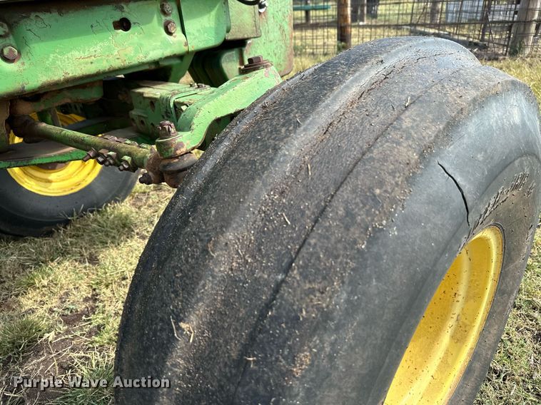 image for item NX9732 1975 John Deere 4430  tractor