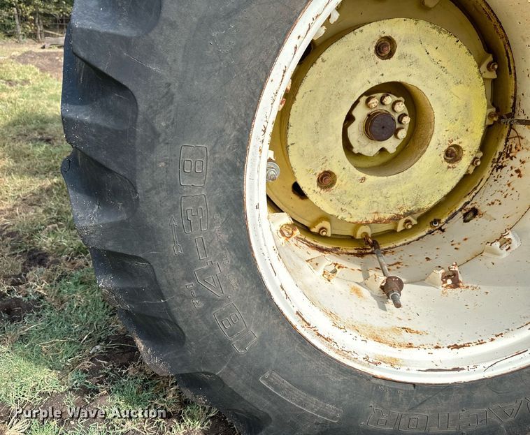 image for item NX9732 1975 John Deere 4430  tractor