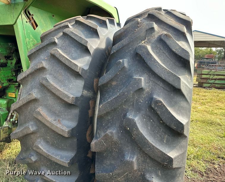 image for item NX9732 1975 John Deere 4430  tractor