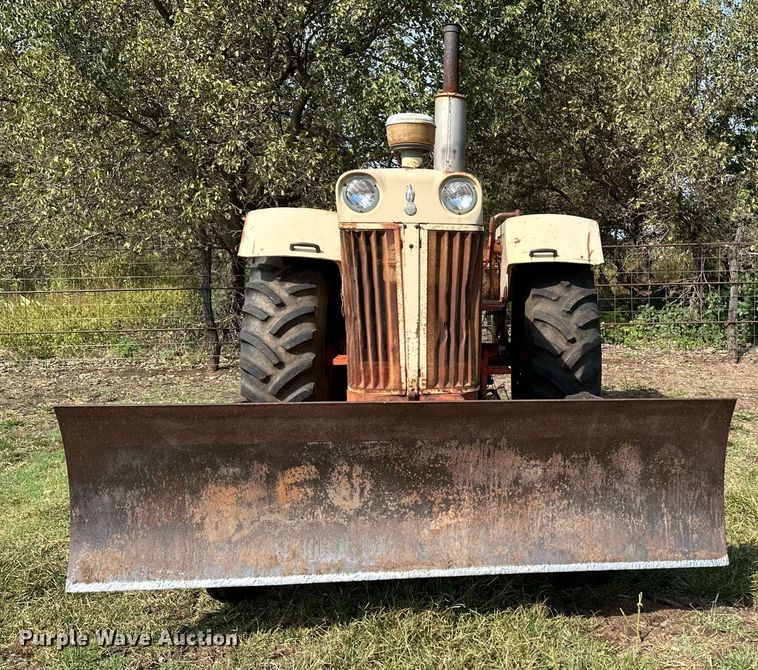 image for item NX9733 Case 930 Comfort King  tractor