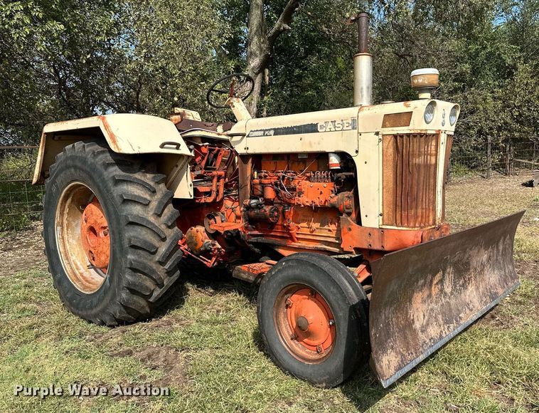 image for item NX9733 Case 930 Comfort King  tractor