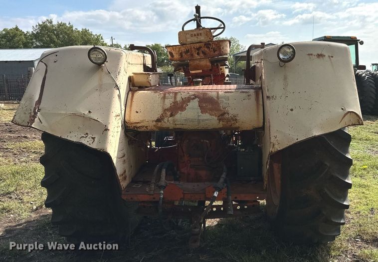 image for item NX9733 Case 930 Comfort King  tractor