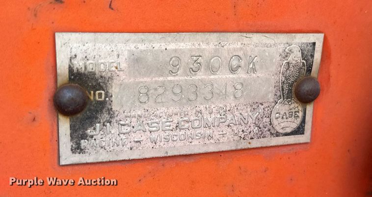 image for item NX9733 Case 930 Comfort King  tractor