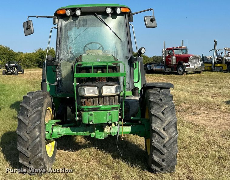 image for item OC9210 2003 John Deere 6420  MFWD tractor