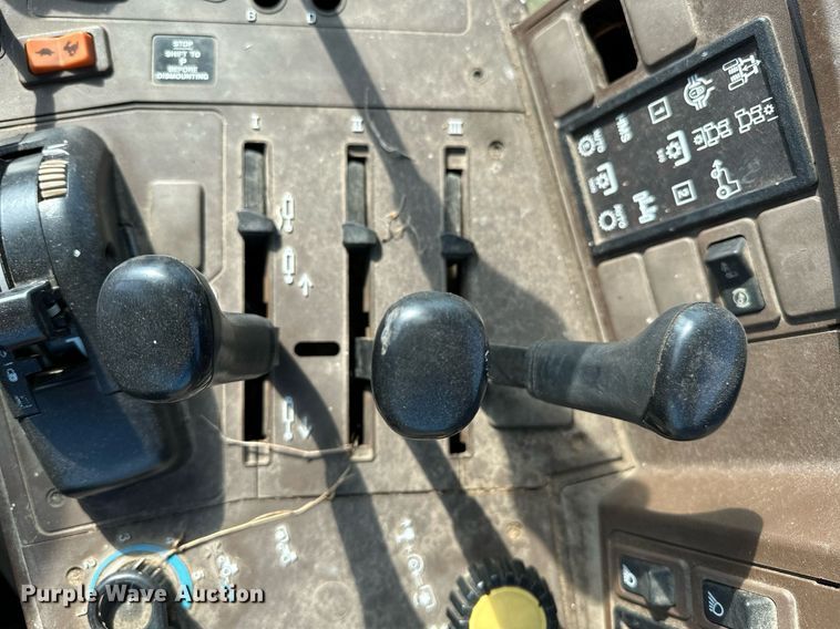 image for item OC9210 2003 John Deere 6420  MFWD tractor