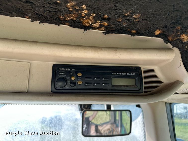 image for item OC9210 2003 John Deere 6420  MFWD tractor