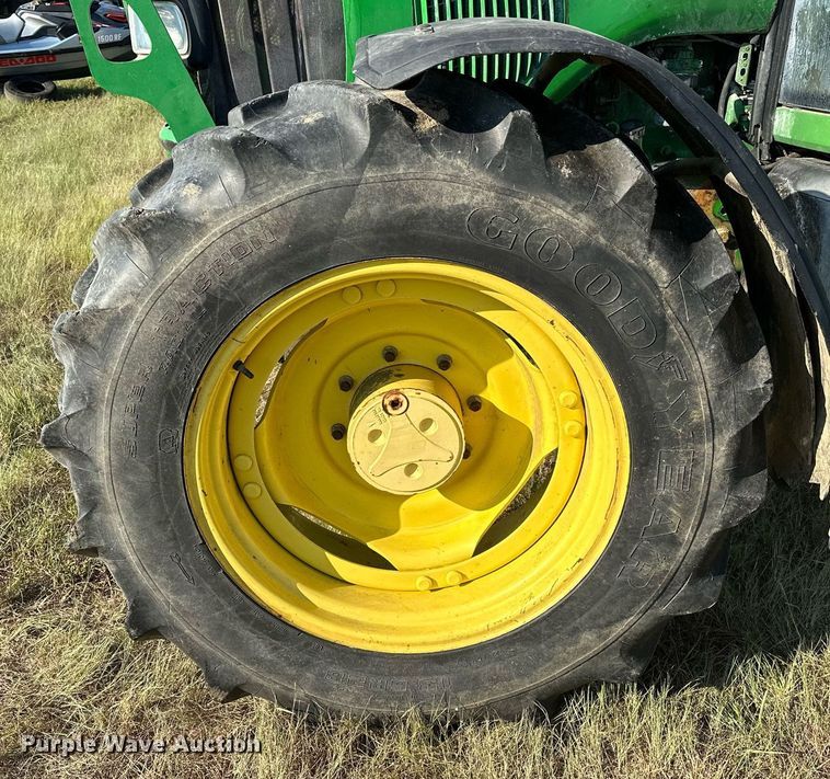 image for item OC9210 2003 John Deere 6420  MFWD tractor