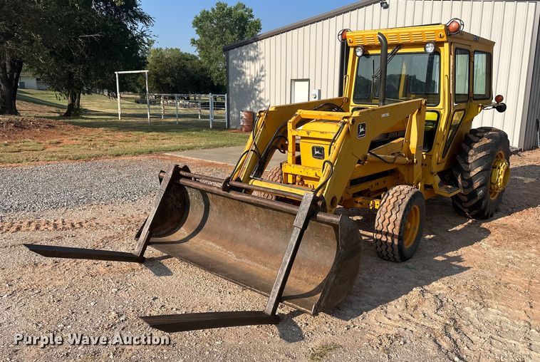 image for item OC9456 1990 John Deere 2355  tractor