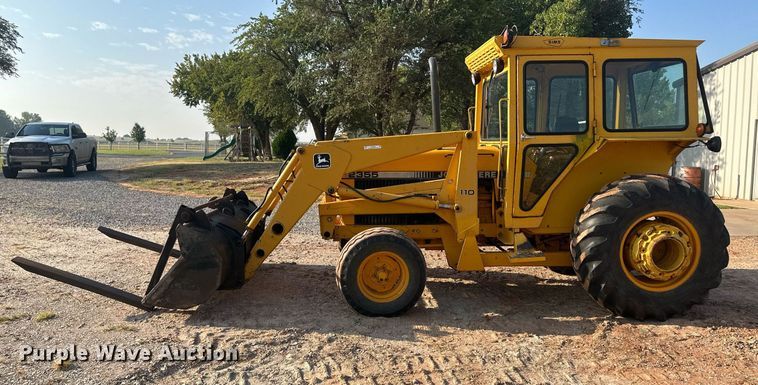 image for item OC9456 1990 John Deere 2355  tractor