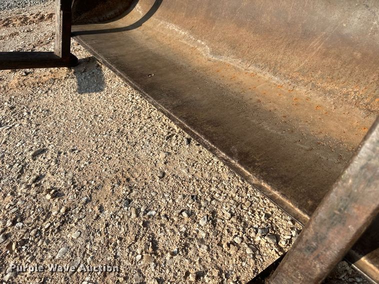 image for item OC9456 1990 John Deere 2355  tractor