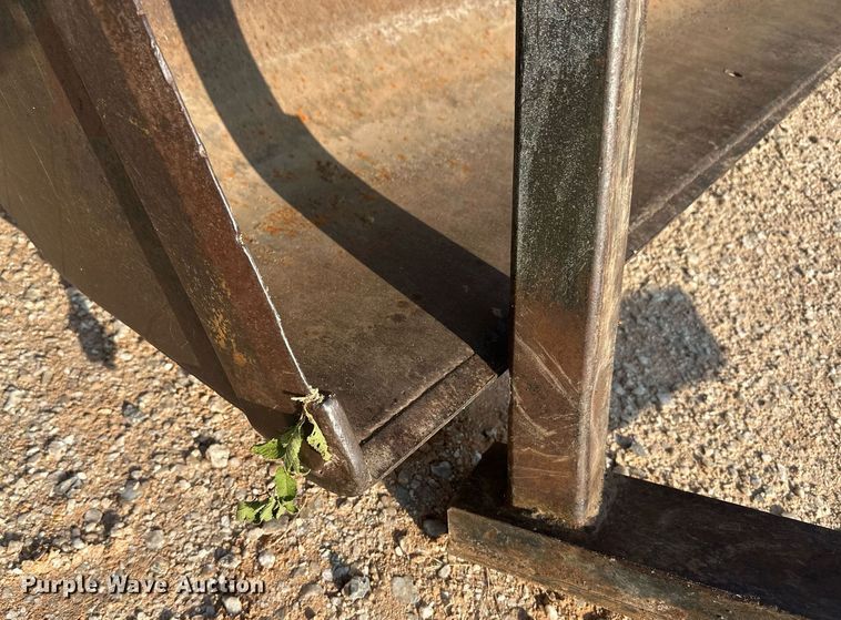 image for item OC9456 1990 John Deere 2355  tractor