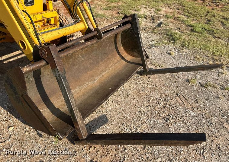 image for item OC9456 1990 John Deere 2355  tractor