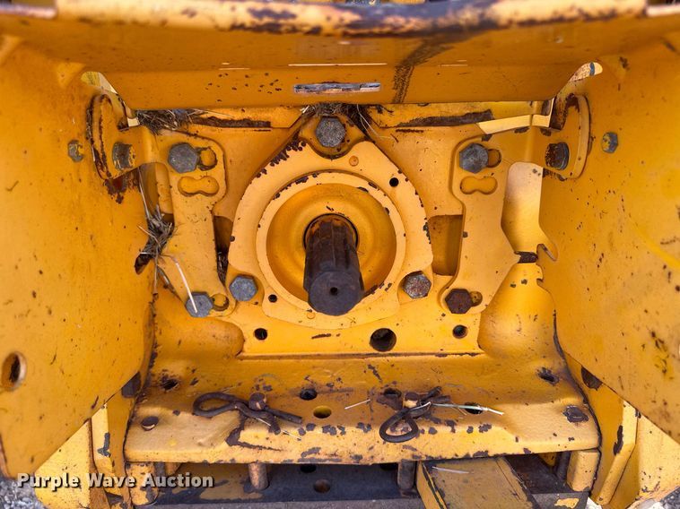 image for item OC9456 1990 John Deere 2355  tractor