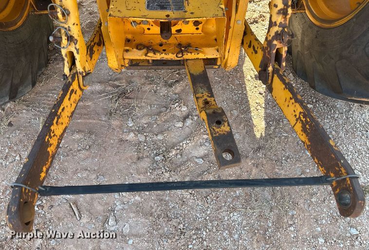 image for item OC9456 1990 John Deere 2355  tractor