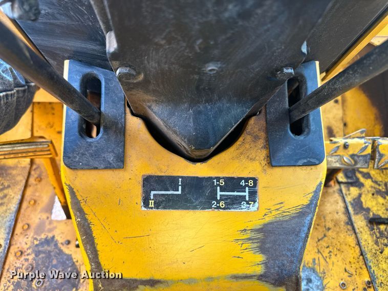 image for item OC9456 1990 John Deere 2355  tractor