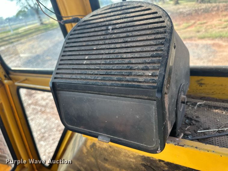 image for item OC9456 1990 John Deere 2355  tractor