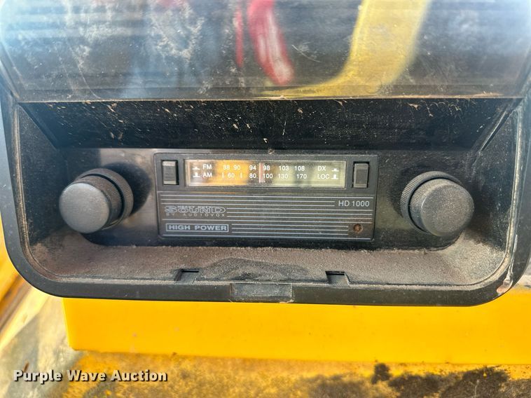 image for item OC9456 1990 John Deere 2355  tractor