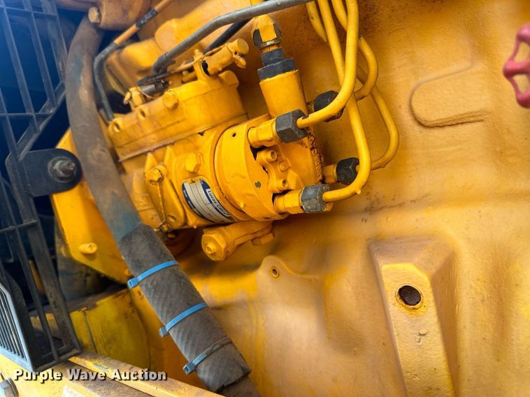 image for item OC9456 1990 John Deere 2355  tractor