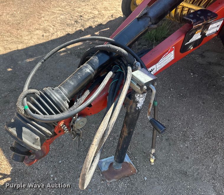 image for item OC9497 2007 New Holland BR780A  round baler