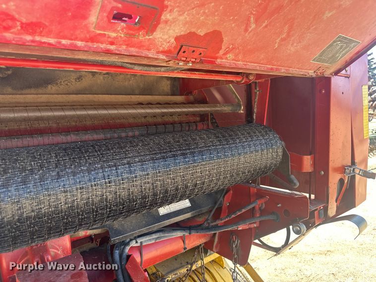 image for item OC9497 2007 New Holland BR780A  round baler