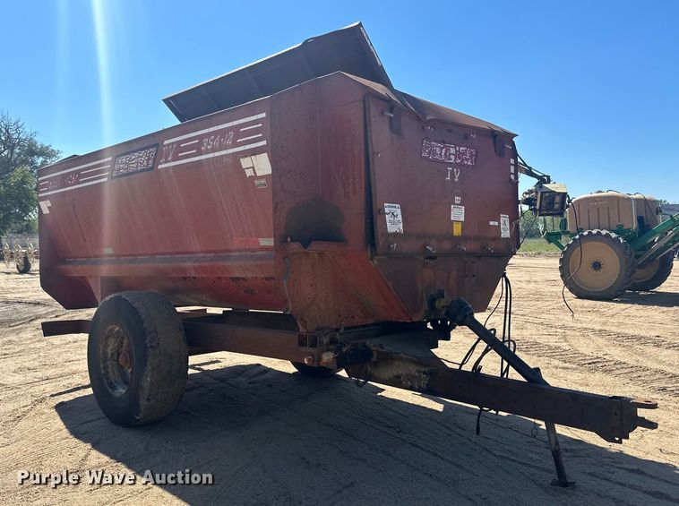 image for item OC9499 RotoMix 354-12  bale processor